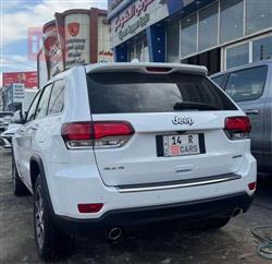 جیپ گراند شیرۆکی